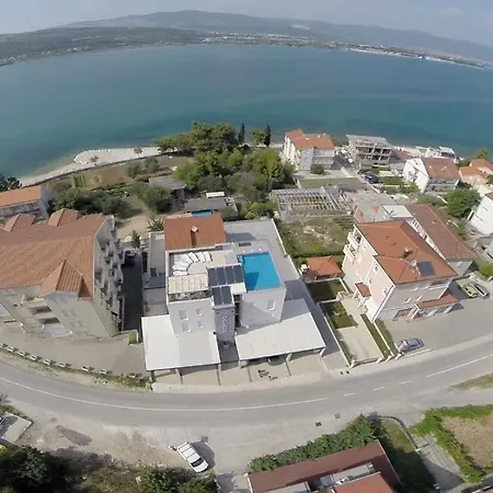 Exclusive Palace Ii *