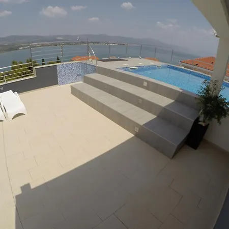 Exclusive Palace Ii Apartment Trogir