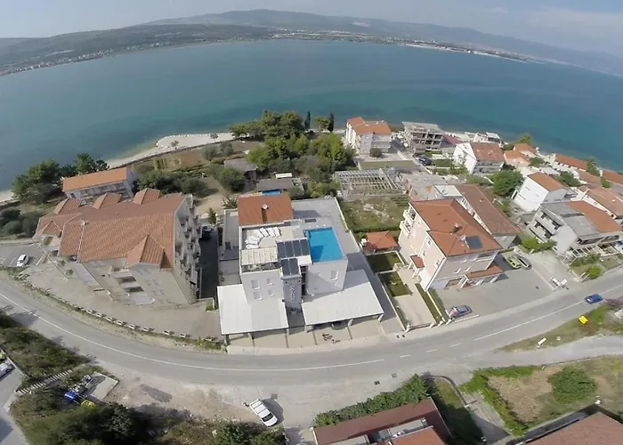 Exclusive Palace Ii *